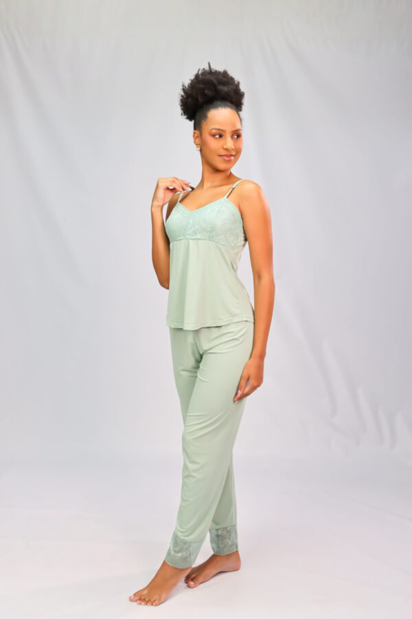 Pijama com detalhes em renda - 49101402 - Image 2