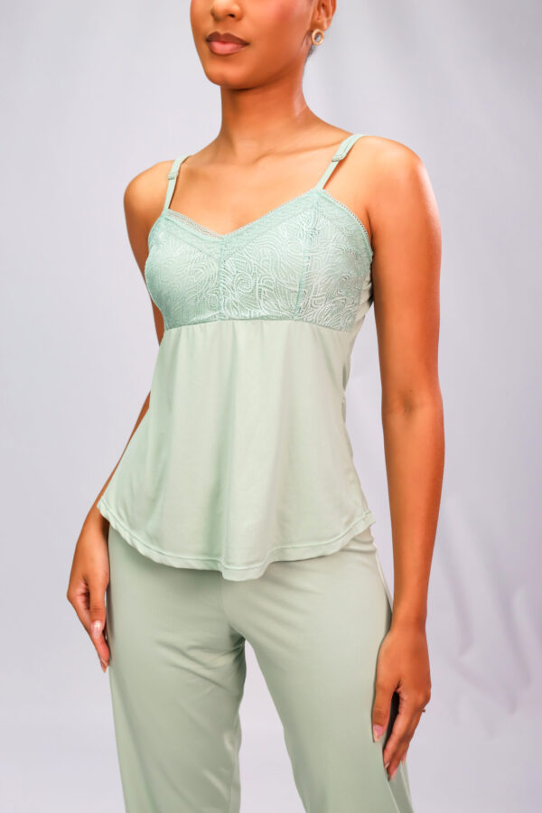 Pijama com detalhes em renda - 49101402